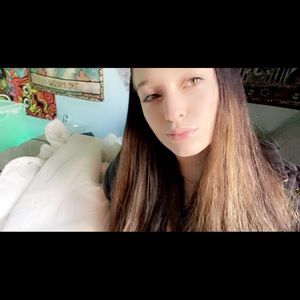 Meet your Posher, Briana